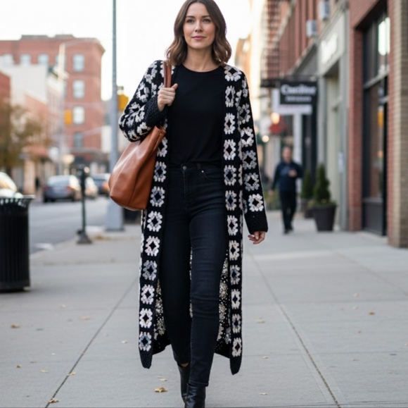 Black and white Granny square vintage card… - Picture 1 of 11